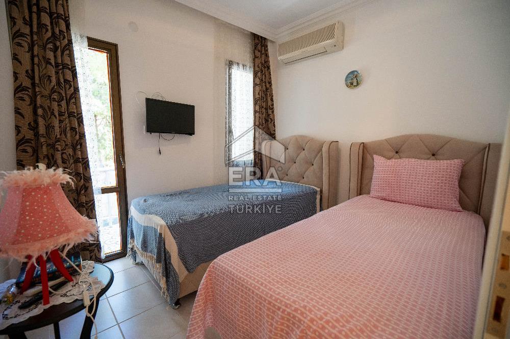 Datça Zarbun Sitesinde Denize Sıfır, Havuzlu 2+1 Satılık Villa