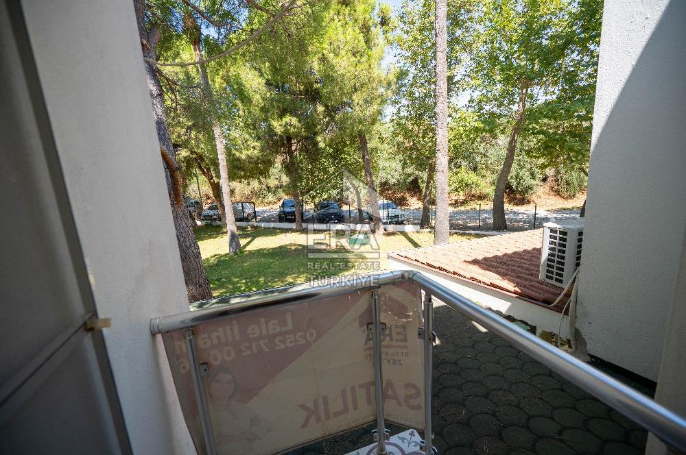 Datça Zarbun Sitesinde Denize Sıfır, Havuzlu 2+1 Satılık Villa