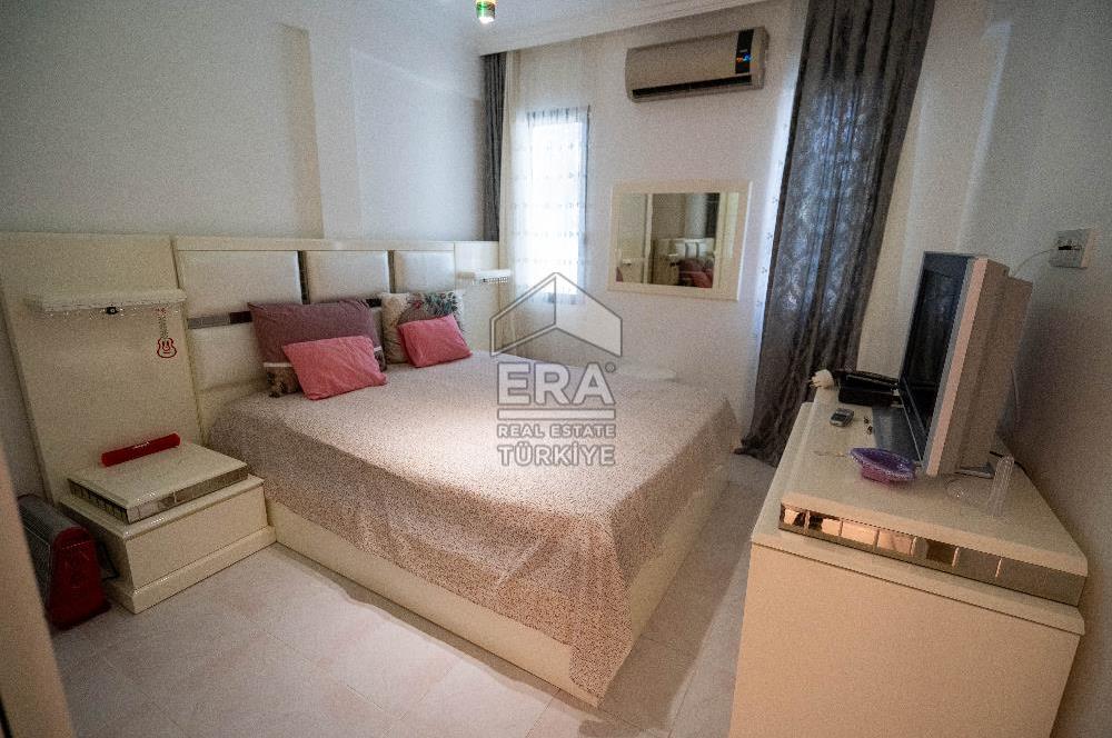 Datça Zarbun Sitesinde Denize Sıfır, Havuzlu 2+1 Satılık Villa