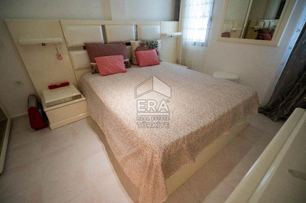 Datça Zarbun Sitesinde Denize Sıfır, Havuzlu 2+1 Satılık Villa