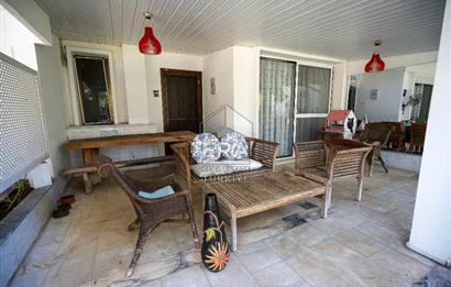 Datça Zarbun Sitesinde Denize Sıfır, Havuzlu 2+1 Satılık Villa
