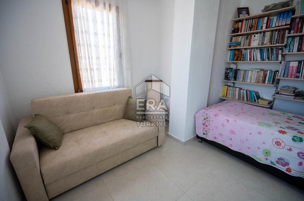 Datça Kızlan'da Satılık 550 m2 Arsada ve Müştemilatlı 3+2 Villa