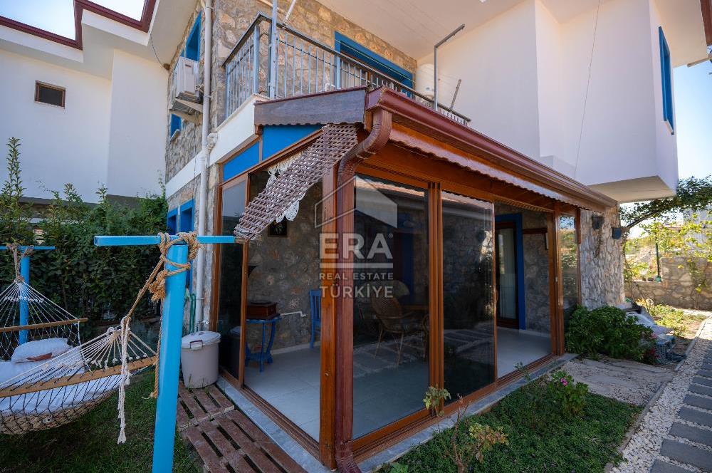 Datça Kızlan'da Satılık 550 m2 Arsada ve Müştemilatlı 3+2 Villa