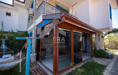 Datça Kızlan'da Satılık 550 m2 Arsada ve Müştemilatlı 3+2 Villa
