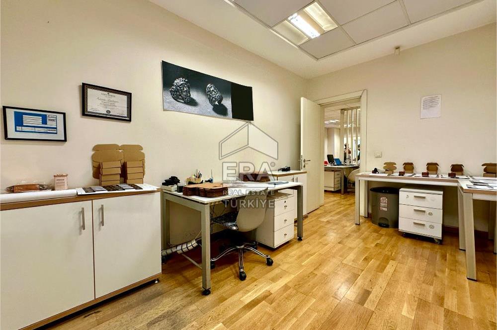Nuruosmaniye Merkezde Devren Kiralık 3+1 170 m2 Ofis Katı