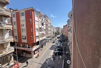 ERA PORT GÜVENCESİYLE ANAFARTALAR CD. ARAKAT 2+1 SATILIK DAİRE