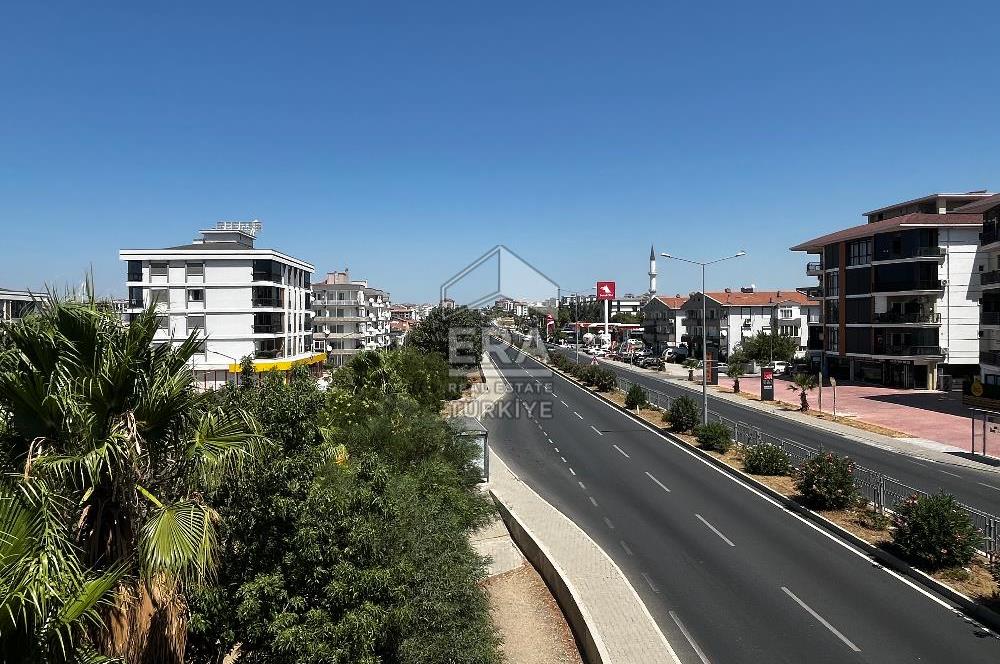 Seferihisar Camikebir İyi Lokasyonda Satılık 4+1 Tripleks Villa