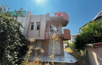 Seferihisar Camikebir İyi Lokasyonda Satılık 4+1 Tripleks Villa