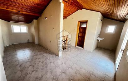 Seferihisar Camikebir İyi Lokasyonda Satılık 4+1 Tripleks Villa