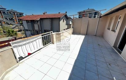 Seferihisar Camikebir İyi Lokasyonda Satılık 4+1 Tripleks Villa
