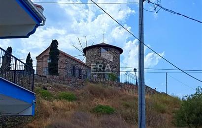 Ayvalık Cunda’da Muhteşem Manzaralı 2 katlı her bir daire 120 m2 olmak üzere 4+1 Satılık bina