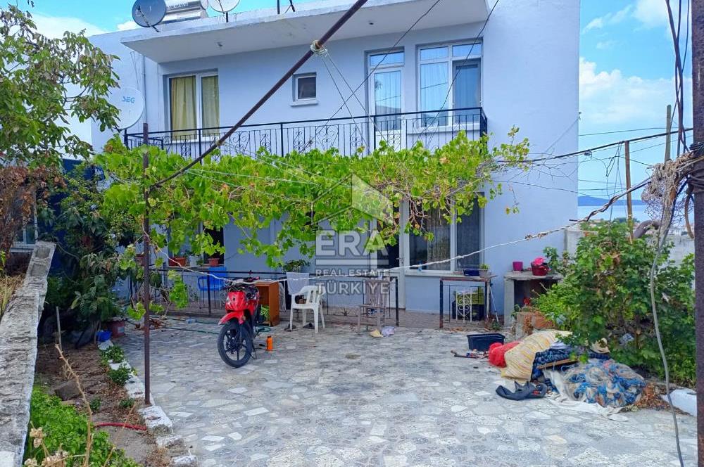 Ayvalık Cunda’da Muhteşem Manzaralı 2 katlı her bir daire 120 m2 olmak üzere 4+1 Satılık bina