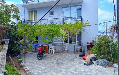 Ayvalık Cunda’da Muhteşem Manzaralı 2 katlı her bir daire 120 m2 olmak üzere 4+1 Satılık bina