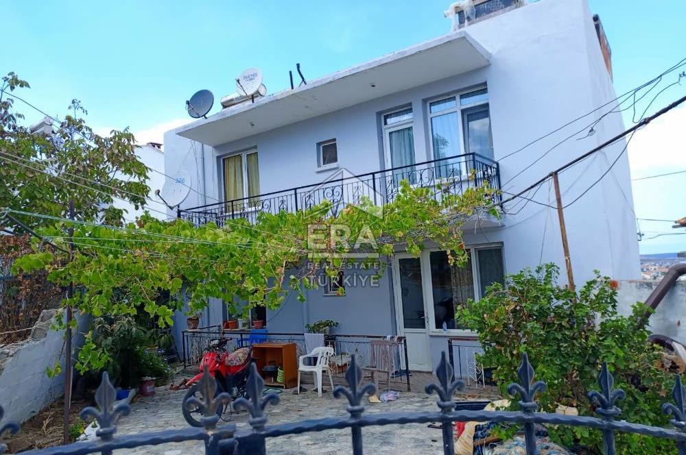Ayvalık Cunda’da Muhteşem Manzaralı 2 katlı her bir daire 120 m2 olmak üzere 4+1 Satılık bina
