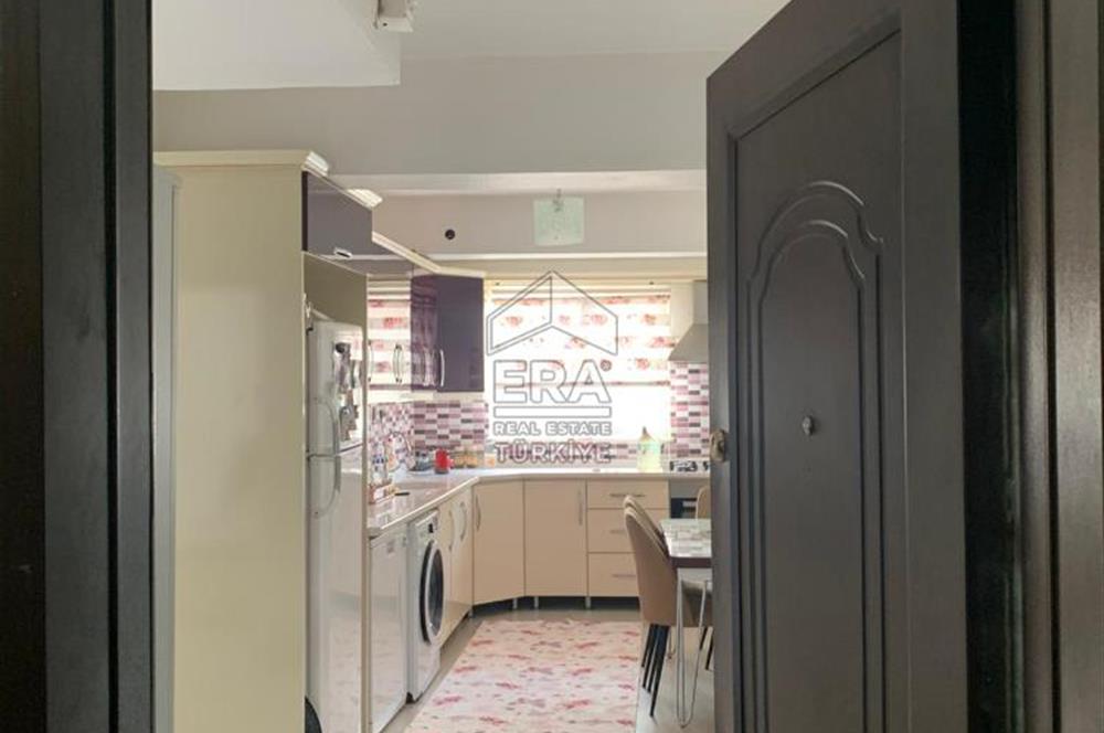 Ayvalık Cunda’da Muhteşem Manzaralı 2 katlı her bir daire 120 m2 olmak üzere 4+1 Satılık bina