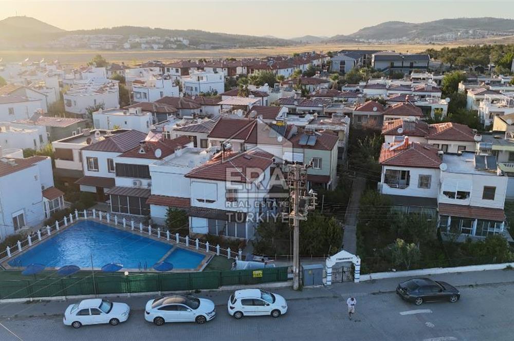 Ayvalık Küçükköy Havuzlu Sitede Satılık Villa