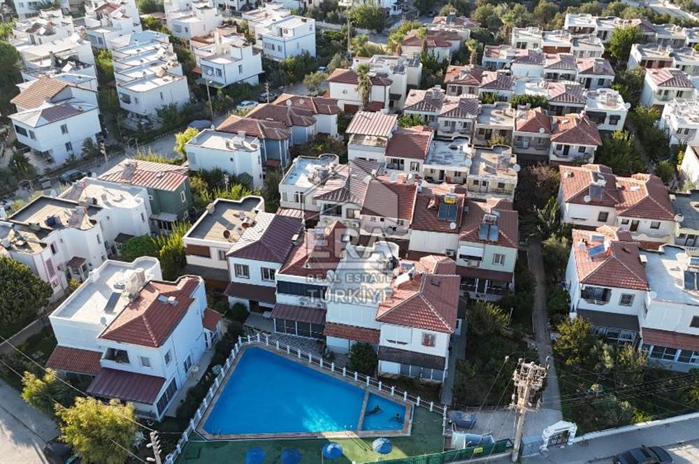 Ayvalık Küçükköy Havuzlu Sitede Satılık Villa