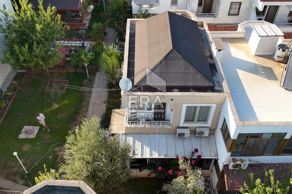 Ayvalık Küçükköy Havuzlu Sitede Satılık Villa