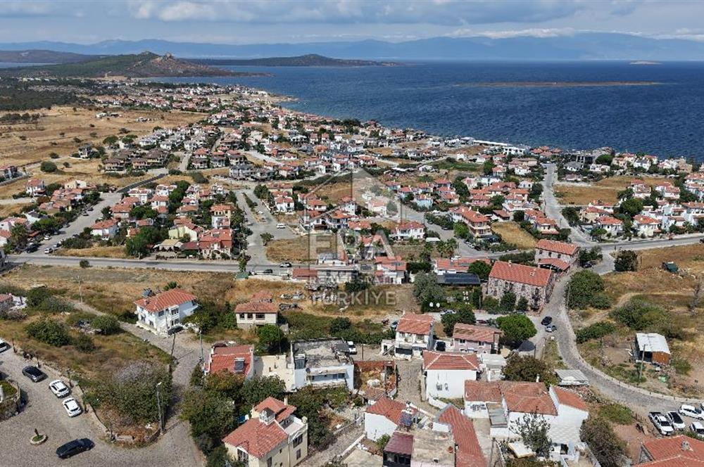 Ayvalık Cunda’da Muhteşem Manzaralı 2 katlı her bir daire 120 m2 olmak üzere 4+1 Satılık bina