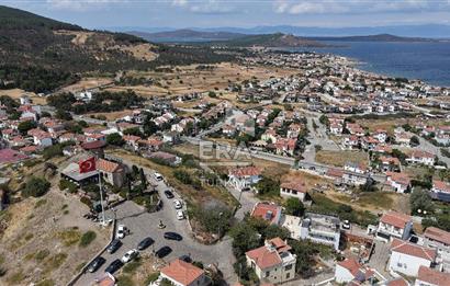 Ayvalık Cunda’da Muhteşem Manzaralı 2 katlı her bir daire 120 m2 olmak üzere 4+1 Satılık bina