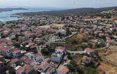 Ayvalık Cunda’da Muhteşem Manzaralı 2 katlı her bir daire 120 m2 olmak üzere 4+1 Satılık bina