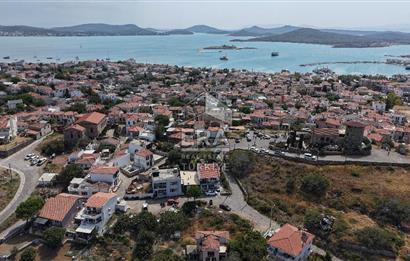 Ayvalık Cunda’da Muhteşem Manzaralı 2 katlı her bir daire 120 m2 olmak üzere 4+1 Satılık bina