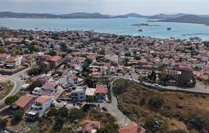 Ayvalık Cunda’da Muhteşem Manzaralı 2 katlı her bir daire 120 m2 olmak üzere 4+1 Satılık bina