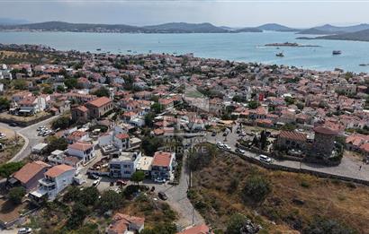 Ayvalık Cunda’da Muhteşem Manzaralı 2 katlı her bir daire 120 m2 olmak üzere 4+1 Satılık bina