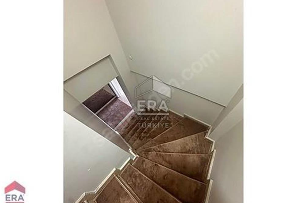 ÜSKÜDAR' DA KİRALIK BOĞAZ MANZARALI DUBLEKS DAİRE