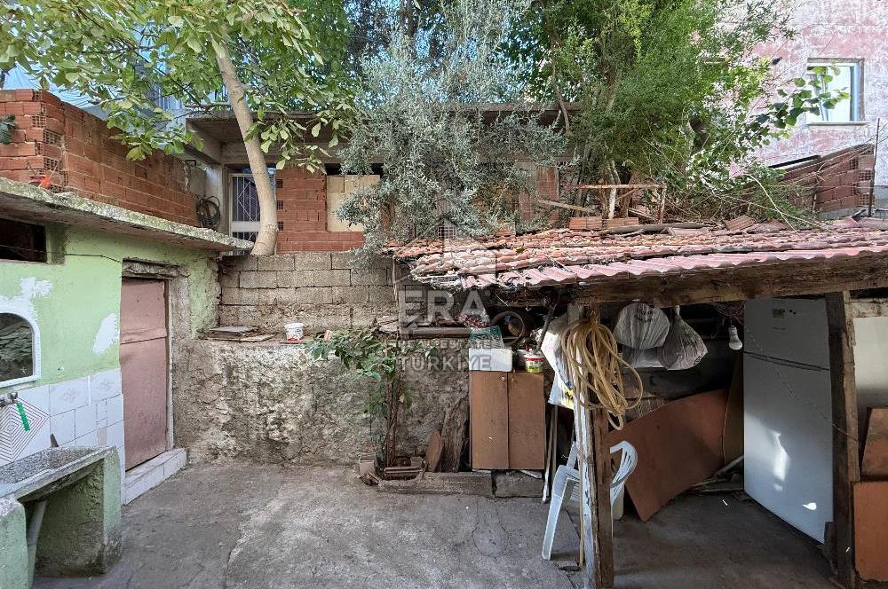 Buca Dicle Mahallesi'nde Satılık 3 Katlı Komple Bina
