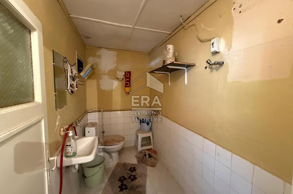 Buca Dicle Mahallesi'nde Satılık 3 Katlı Komple Bina