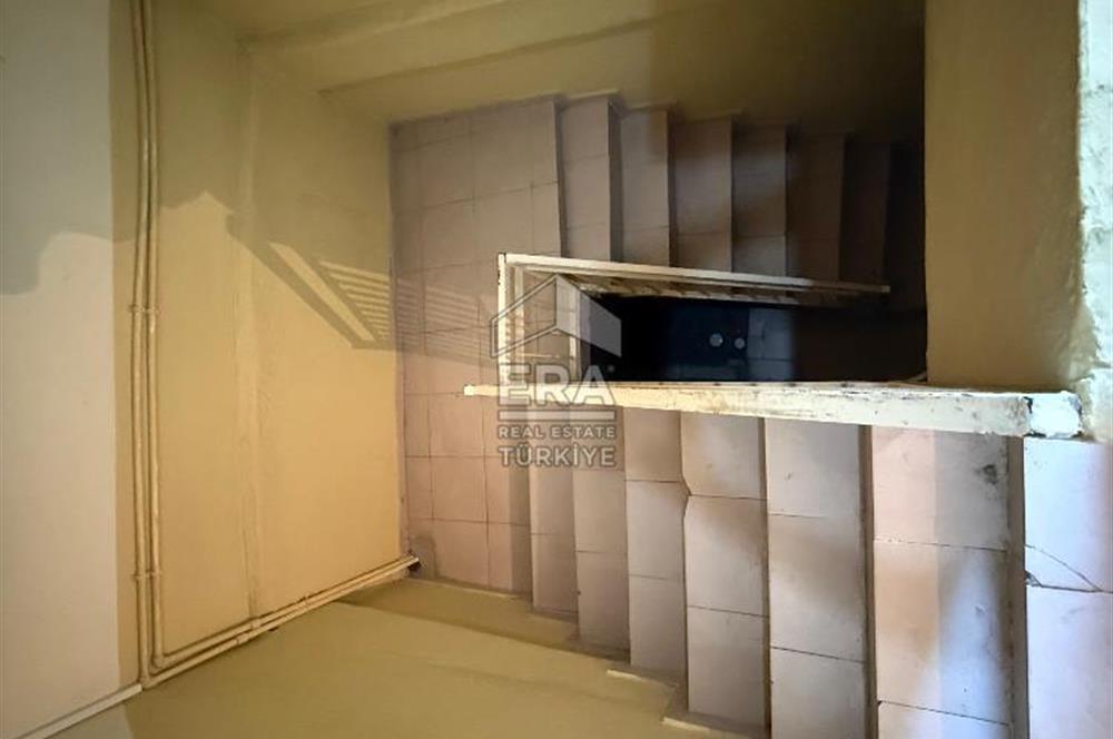 Buca Dicle Mahallesi'nde Satılık 3 Katlı Komple Bina
