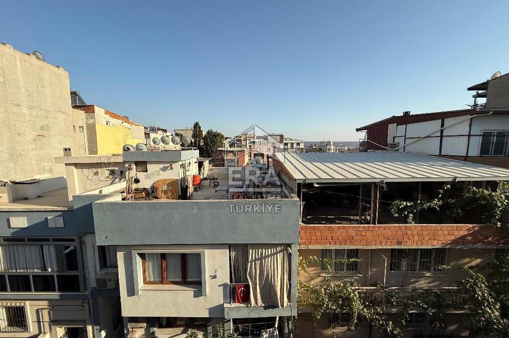 Buca Dicle Mahallesi'nde Satılık 3 Katlı Komple Bina