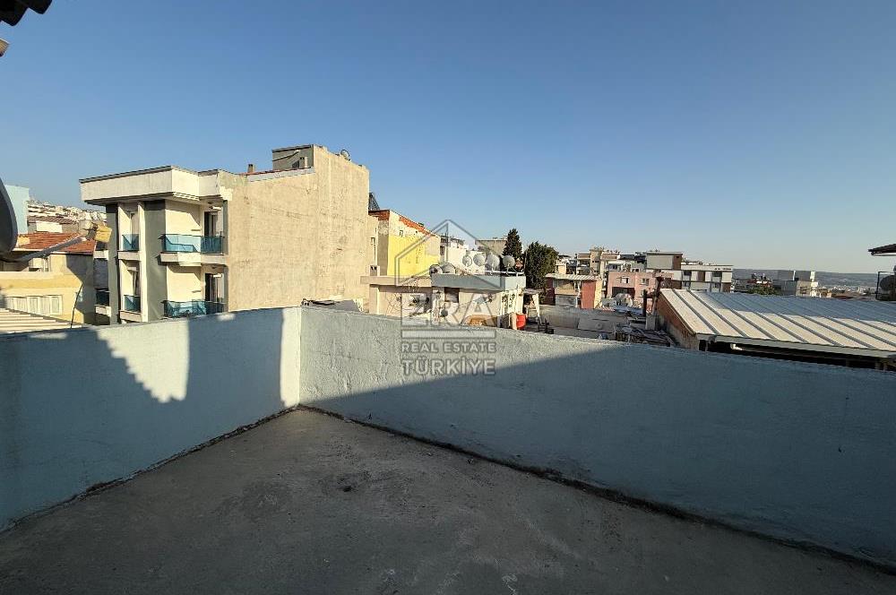 Buca Dicle Mahallesi'nde Satılık 3 Katlı Komple Bina