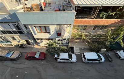 Buca Dicle Mahallesi'nde Satılık 3 Katlı Komple Bina