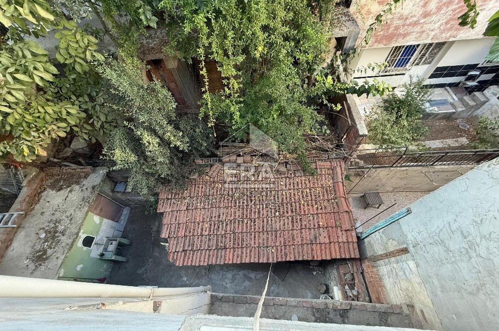 Buca Dicle Mahallesi'nde Satılık 3 Katlı Komple Bina