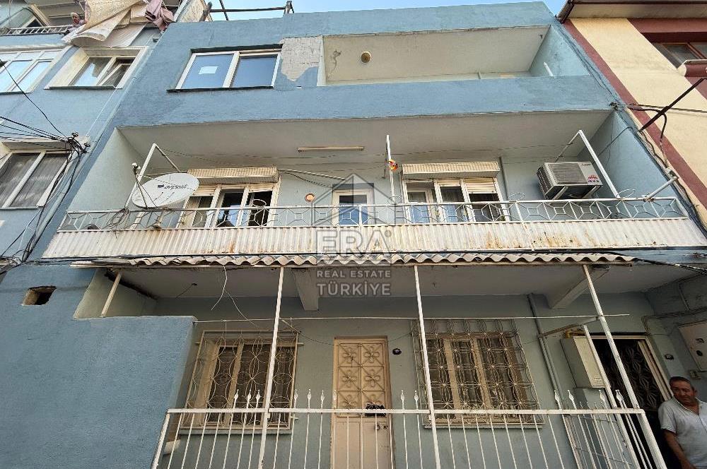 Buca Dicle Mahallesi'nde Satılık 3 Katlı Komple Bina
