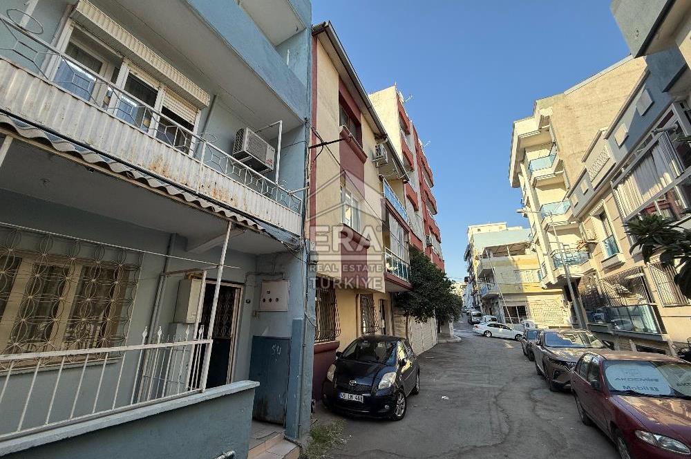 Buca Dicle Mahallesi'nde Satılık 3 Katlı Komple Bina