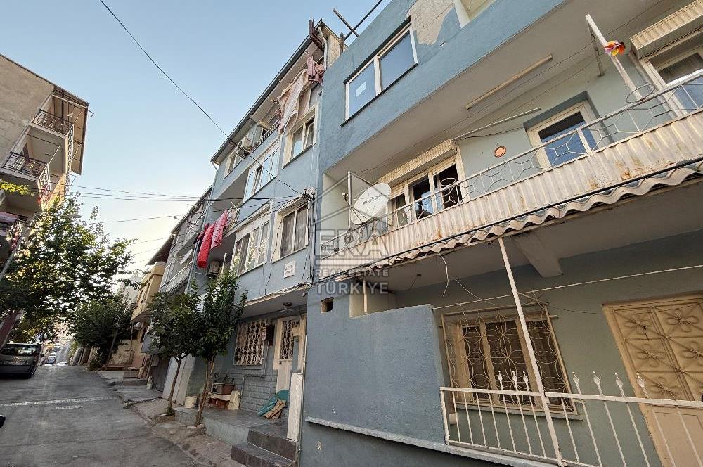 Buca Dicle Mahallesi'nde Satılık 3 Katlı Komple Bina
