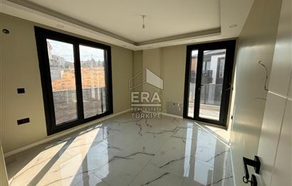 Ayvalık Küçükköy'de 145m2 4+1 havuzlu site içi villa