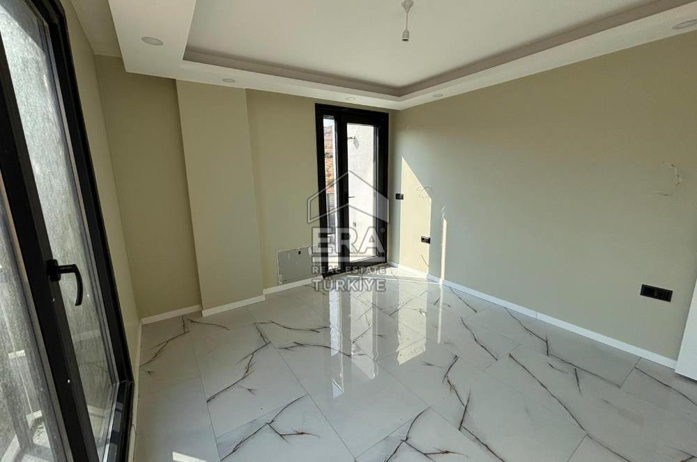 Ayvalık Küçükköy'de 145m2 4+1 havuzlu site içi villa