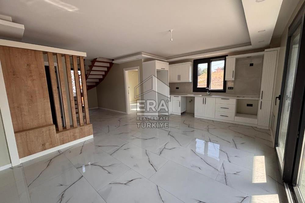 Ayvalık Küçükköy'de 145m2 4+1 havuzlu site içi villa