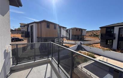 Ayvalık Küçükköy'de 145m2 4+1 havuzlu site içi villa