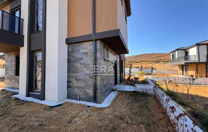 Ayvalık Küçükköy'de 145m2 4+1 havuzlu site içi villa