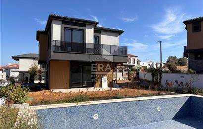 Ayvalık Küçükköy'de 145m2 4+1 havuzlu site içi villa
