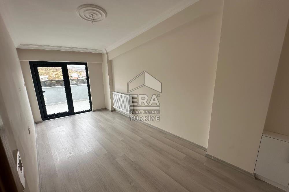 ERA PORT GÜVENCESİYLE SÜTLÜCE'DE 2+1 DUBLEKS DAİRE