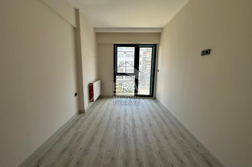 İzmir Hatay İnönü Cad. üzerinde 2+1 Sıfır Kiralık Daire