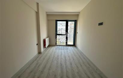 İzmir Hatay İnönü Cad. üzerinde 2+1 Sıfır Kiralık Daire