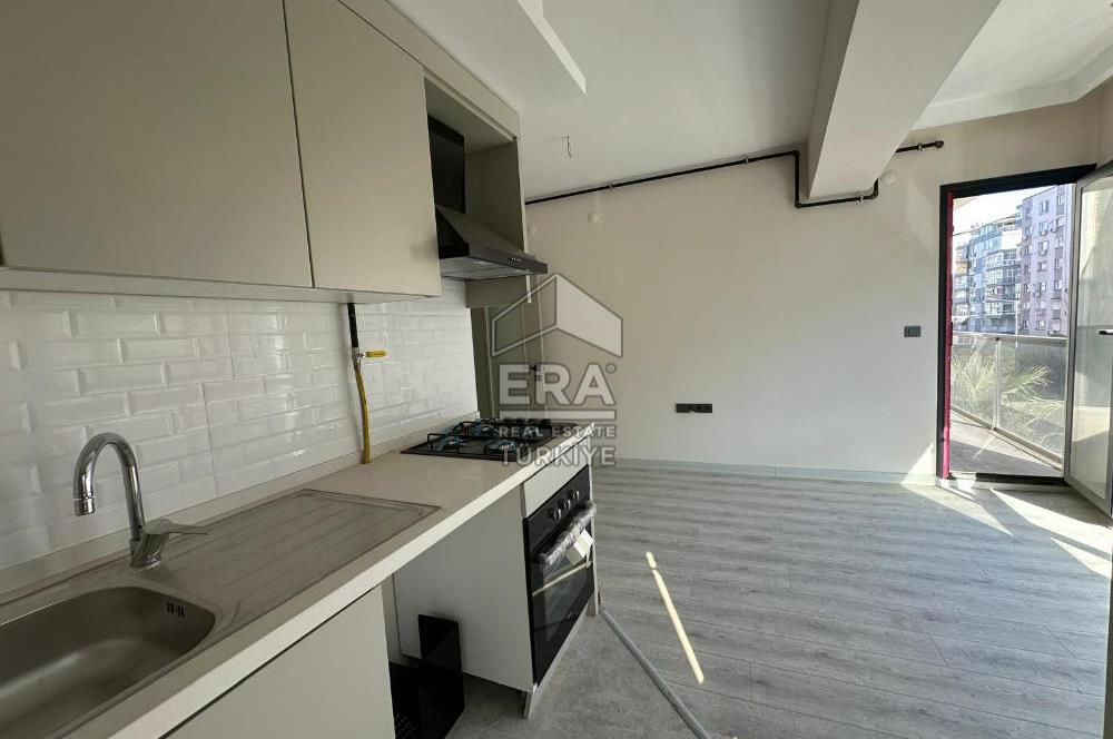 İzmir Hatay İnönü Cad. üzerinde 2+1 Sıfır Kiralık Daire