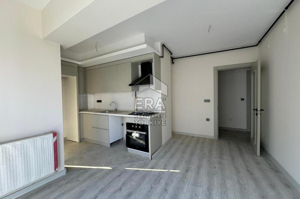 İzmir Hatay İnönü Cad. üzerinde 2+1 Sıfır Kiralık Daire